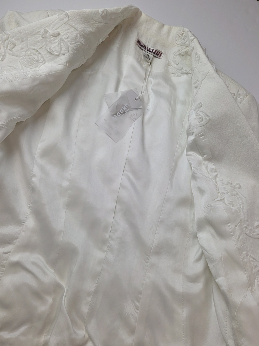 Cream Ruffle-Edge Embroidered Blazer 8P - Picture 8 of 13